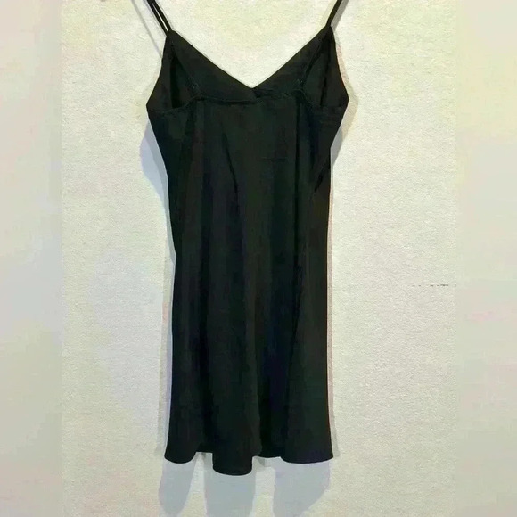 ILLA ILLA Women’s Slip Dress Sz M Black V-neck Mini Y2K Little Black Dress - Picture 2 of 10